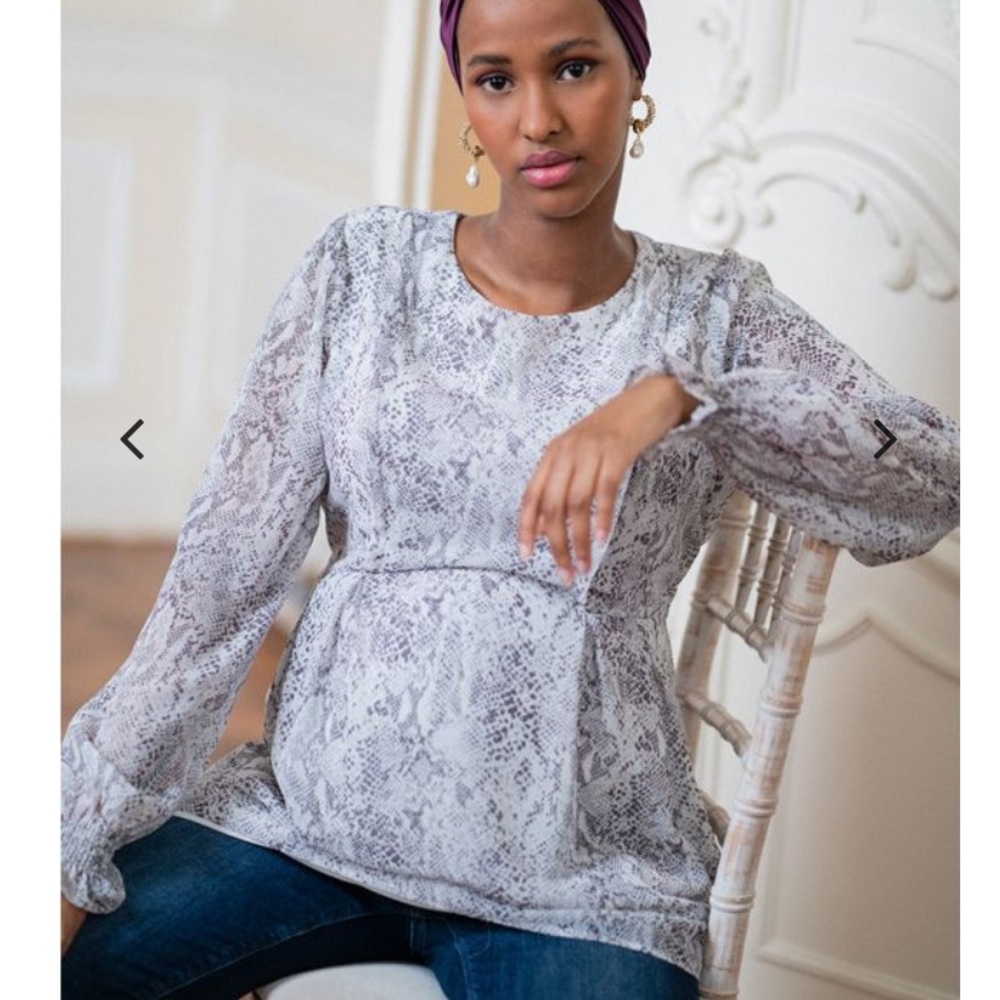 NWOT Seraphine Pintuck Flowy Snakeskin Maternity & Nursing Blouse